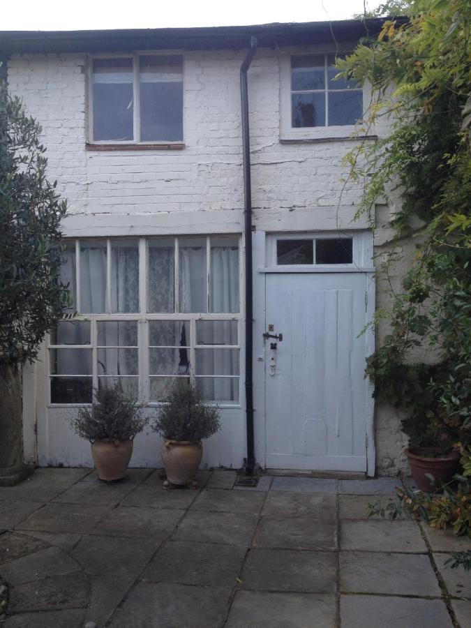The Clockhouse Apartment Old Windsor Exterior foto