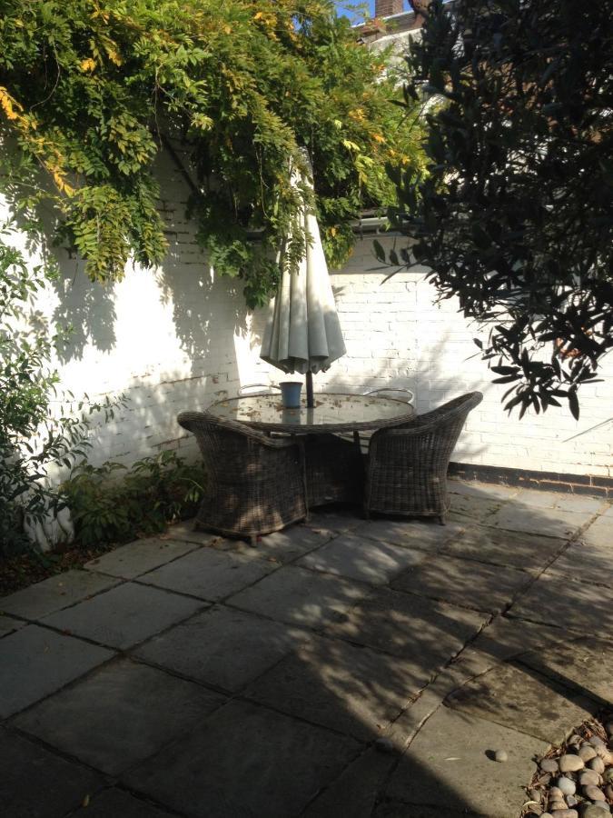 The Clockhouse Apartment Old Windsor Exterior foto