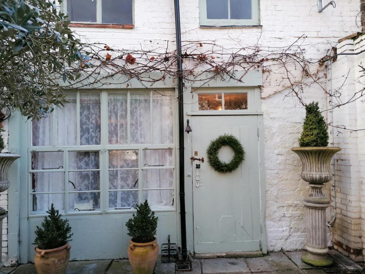 The Clockhouse Apartment Old Windsor Exterior foto